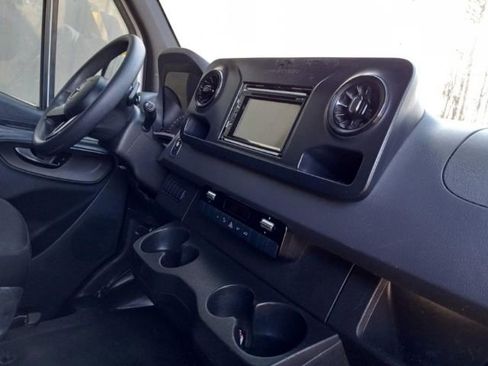 Used 2019 Mercedes-Benz Sprinter 170 Cargo image 17