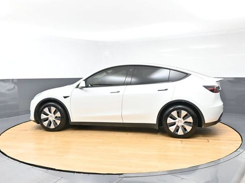Used 2021 Tesla Model Y Long Range AWD/4WD image 5