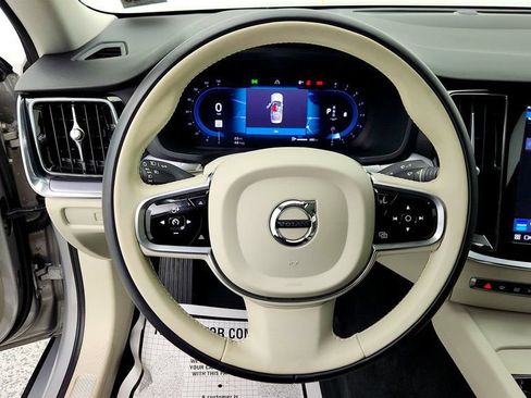 Used 2023 Volvo S60 B5 Core w/ Climate Package image 14