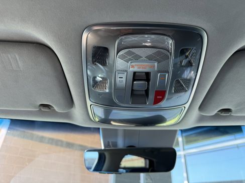 Used 2023 Genesis GV60 Performance image 27