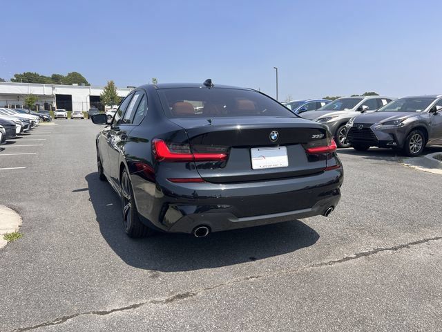 Used 2020 BMW 330i Sedan w/ M Sport Package RWD image 3