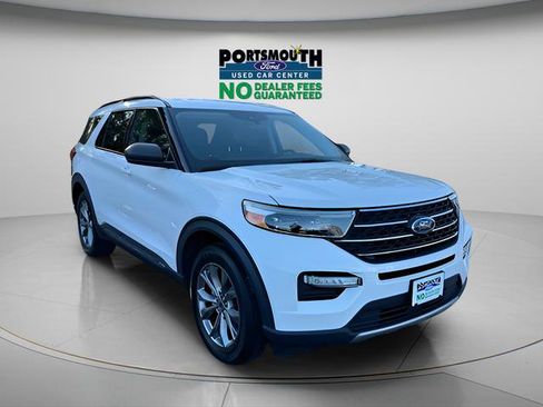 Used 2022 Ford Explorer XLT w/ Equipment Group 202A AWD/4WD image 24