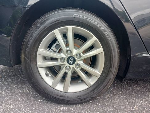 Used 2016 Hyundai Sonata SE FWD image 12