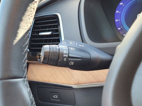 Certified 2023 Volvo XC90 B5 Plus w/ Protection Package Premier image 21