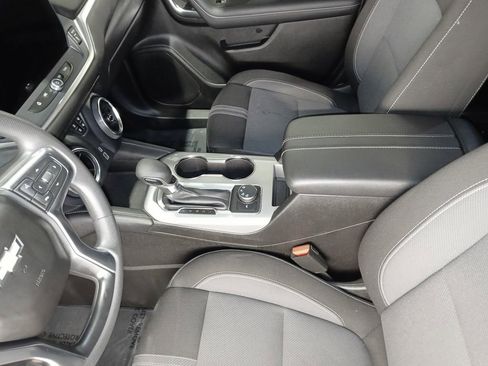 Used 2025 Chevrolet Blazer LT image 17