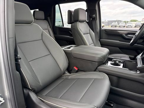 New 2026 GMC Yukon Elevation w/ Elevation Premium Package AWD/4WD image 37