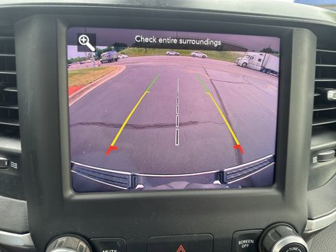 Used 2021 RAM 1500 Big Horn AWD/4WD image 16