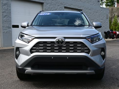 Used 2019 Toyota RAV4 Limited w/ Advanced Technology Package AWD/4WD image 3