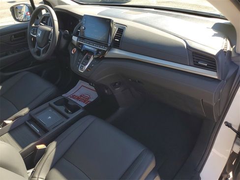 Used 2025 Honda Odyssey EX-L image 4