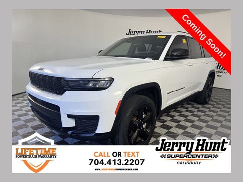 Used 2023 Jeep Grand Cherokee L Laredo AWD/4WD image 1