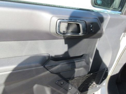 New 2025 Ford Bronco Badlands image 17