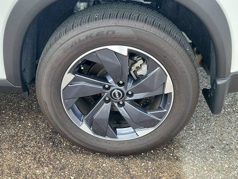 Used 2026 Nissan Rogue SV FWD image 5