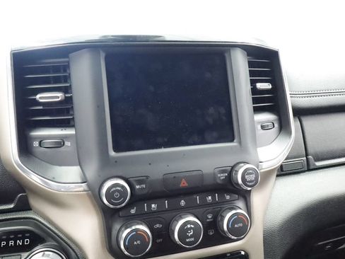 Used 2019 RAM 1500 Laramie w/ Sport Appearance Package AWD/4WD image 33