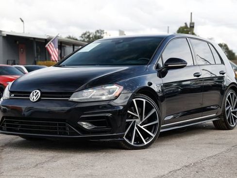 Used 2018 Volkswagen Golf R 4-Door image 1