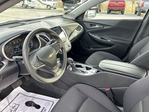 Used 2024 Chevrolet Malibu LT image 25