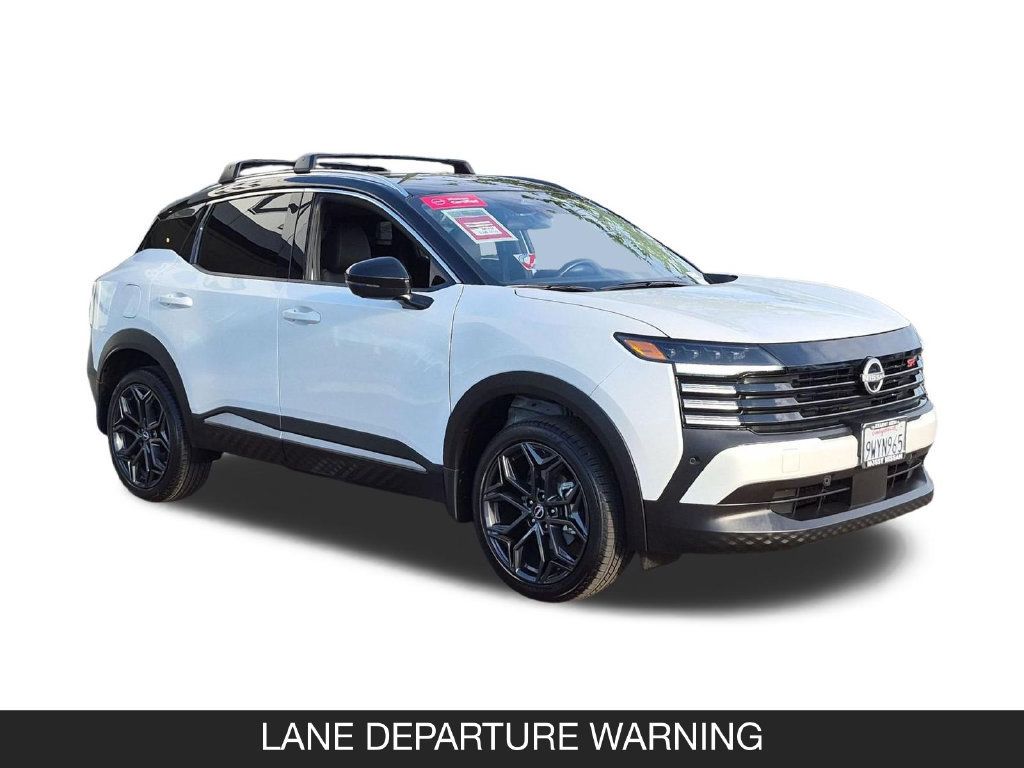 Certified 2026 Nissan Kicks SR FWD image 2