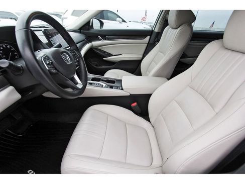 Used 2021 Honda Accord Touring image 6