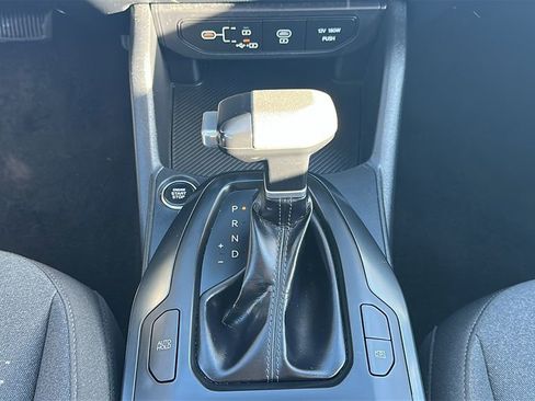 Used 2025 Kia K4 LXS image 27
