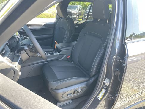 New 2025 Jeep Grand Cherokee Laredo X image 27