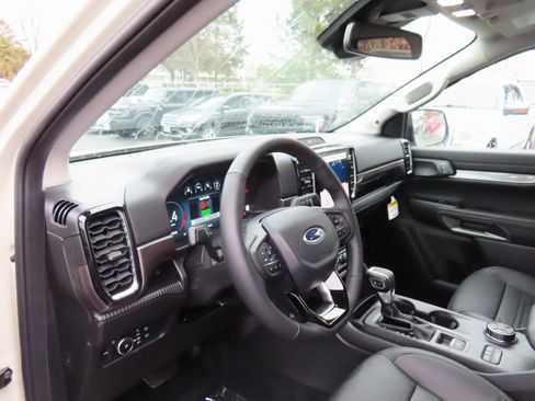 New 2025 Ford Ranger Lariat w/ FX4 Off-Road Package image 8