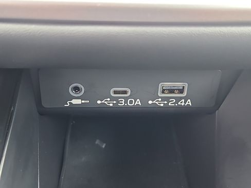 Certified 2025 Subaru Outback Premium image 9