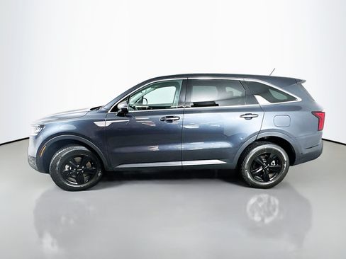 Used 2023 Kia Sorento LX AWD/4WD image 4