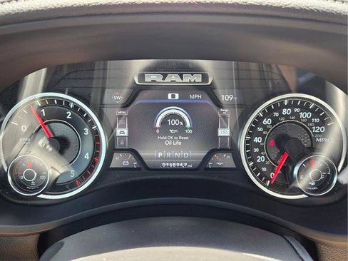 Used 2024 RAM 2500 Laramie w/ Sport Appearance Package AWD/4WD image 34