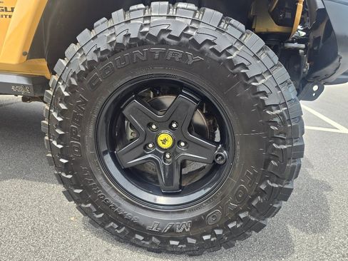 Used 2014 Jeep Wrangler Unlimited Rubicon w/ Dual Top Group AWD/4WD image 6