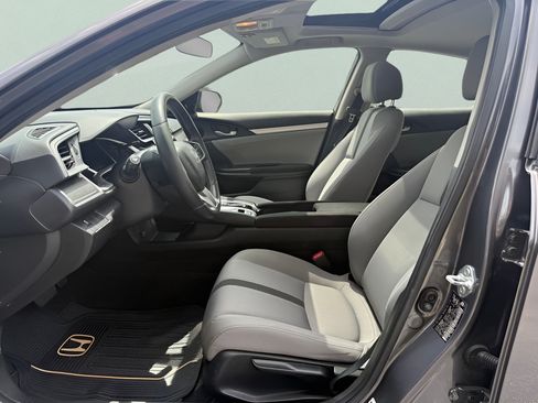 Used 2018 Honda Civic EX-T image 9