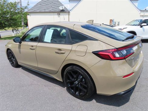 Used 2025 Honda Civic Sport image 11