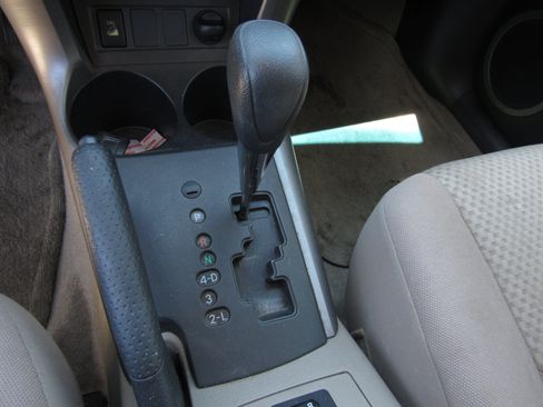 Used 2007 Toyota RAV4 2WD V6 image 19