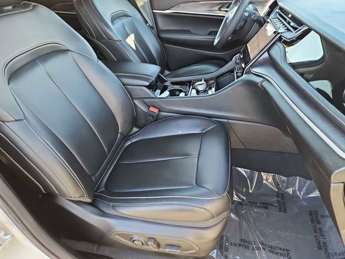 Used 2023 Jeep Grand Cherokee image 23