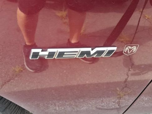 Used 2018 Dodge Challenger R/T Plus RWD image 7