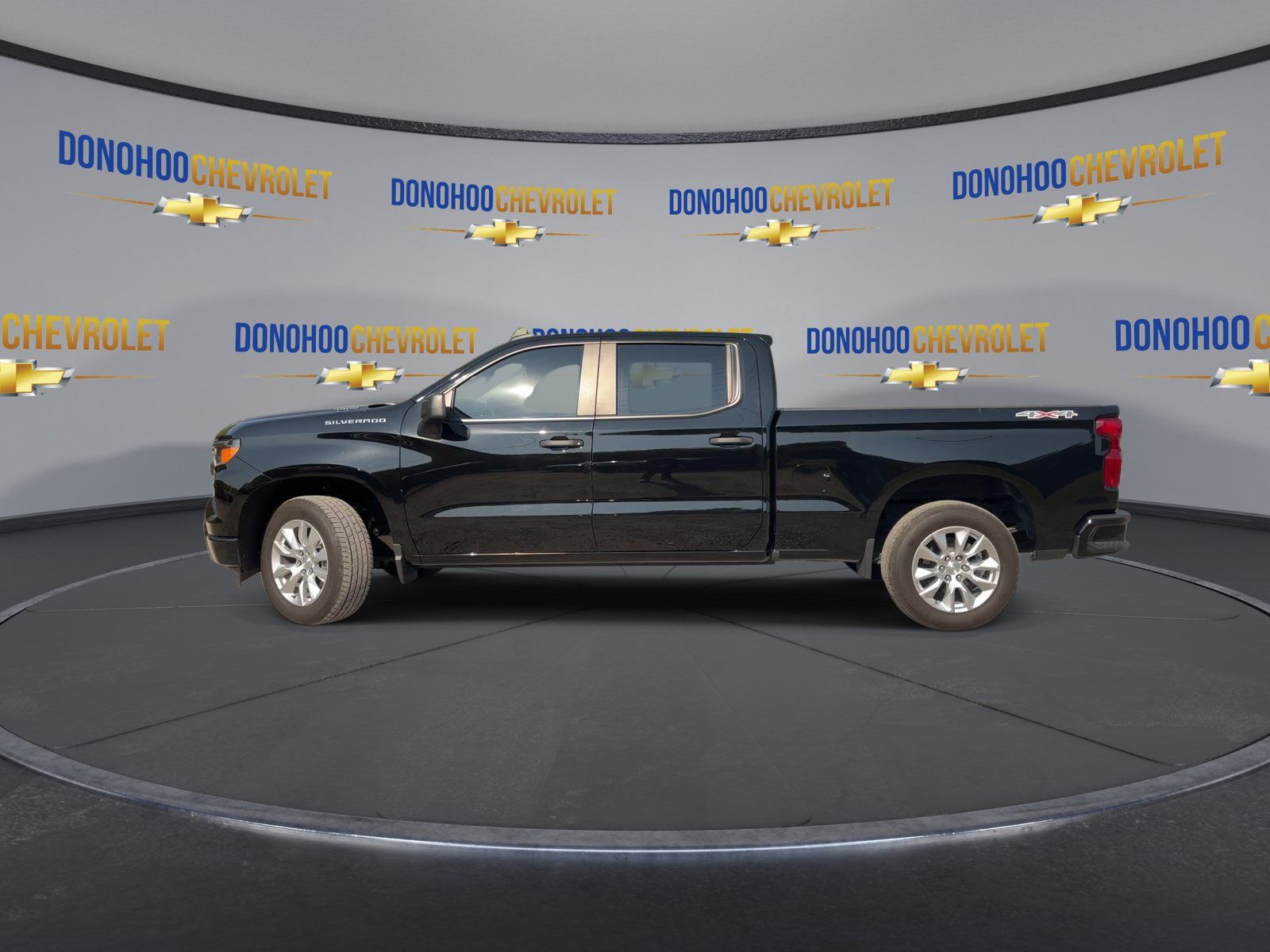 Used 2024 Chevrolet Silverado 1500 Custom AWD/4WD image 8
