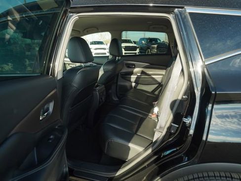 Used 2023 Nissan Murano SV image 14