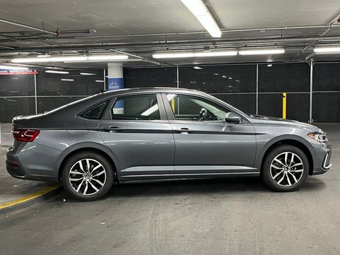 New 2026 Volkswagen Jetta SE FWD image 37
