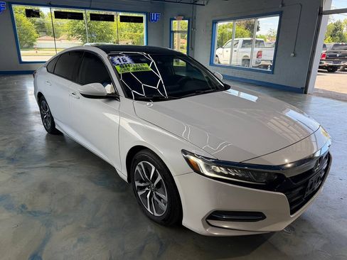 Used 2018 Honda Accord Hybrid image 4