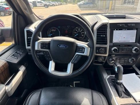 Used 2018 Ford F150 Lariat w/ Equipment Group 502A Luxury AWD/4WD image 18