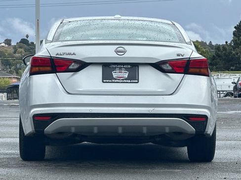 Used 2023 Nissan Altima 2.5 SV image 5