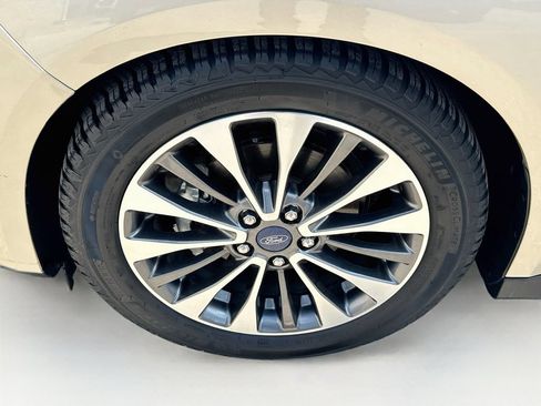 Used 2017 Ford C-MAX Titanium w/ Equipment Group 301A FWD image 39