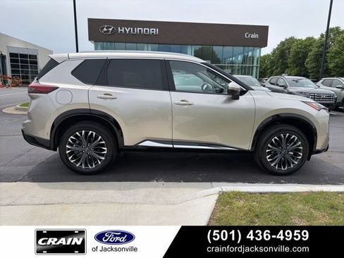 Used 2026 Nissan Rogue Platinum w/ Platinum Premium Package AWD/4WD image 1