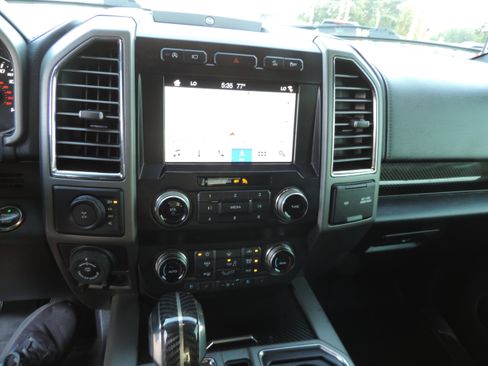 Used 2019 Ford F150 Raptor w/ Equipment Group 802A Luxury image 10