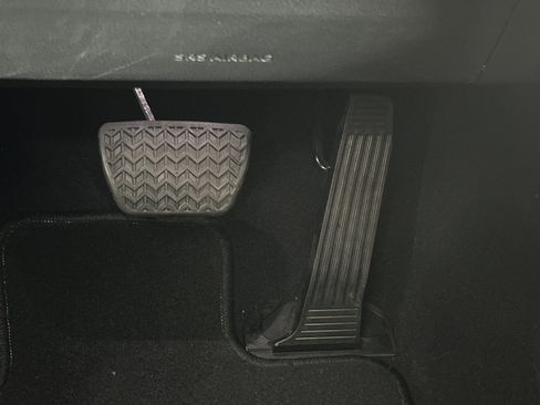 Certified 2025 Lexus ES 350 w/ Accessory Package (Z1) FWD image 37