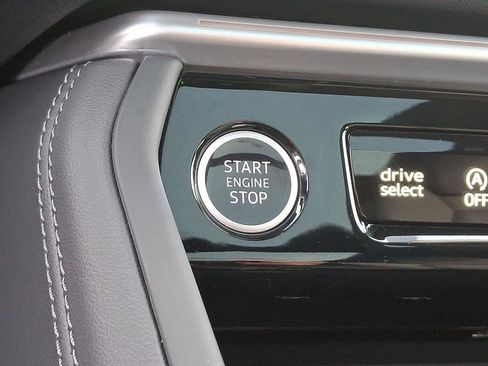 Certified 2025 Audi Q5 Prestige image 24