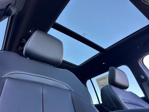 New 2026 Jeep Grand Cherokee L Limited AWD/4WD image 17