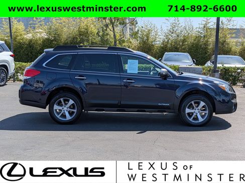 Used 2014 Subaru Outback 2.5i Limited AWD/4WD image 6