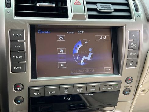 Used 2019 Lexus GX 460 Premium w/ Premium Package image 23