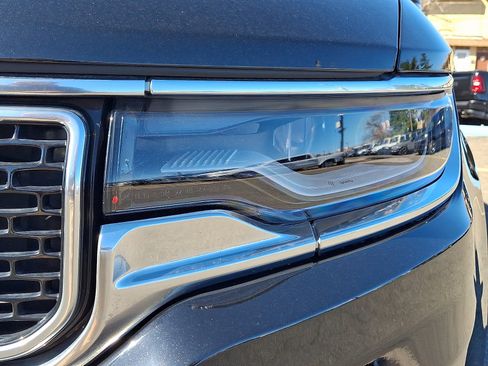 Used 2022 Jeep Wagoneer Series III w/ Premium Group I image 9