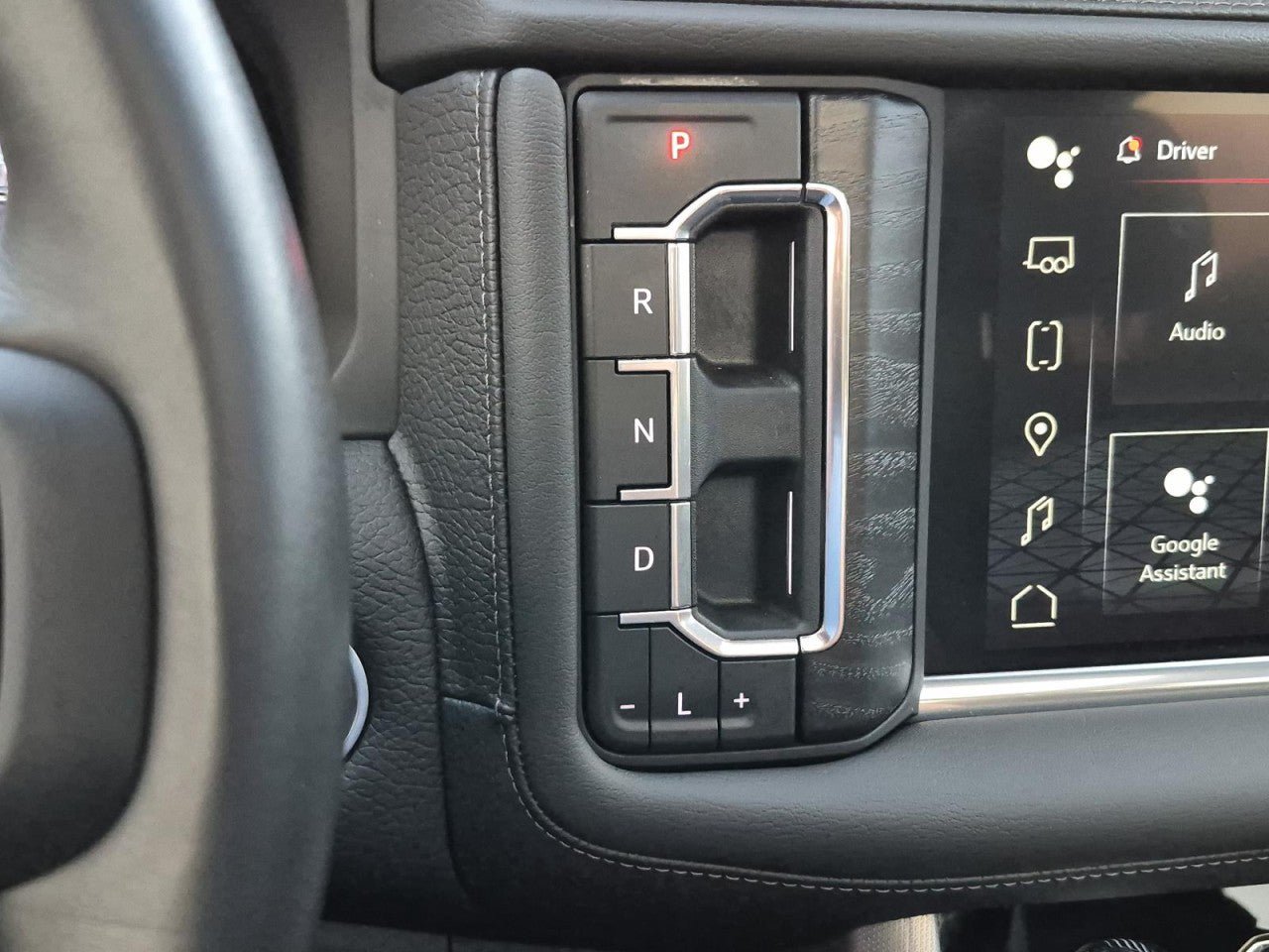 Certified 2022 GMC Yukon XL Denali w/ Denali Premium Package AWD/4WD image 27