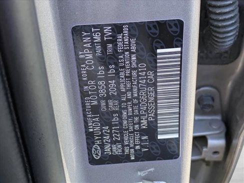 Certified 2024 Hyundai Elantra Limited FWD image 15